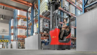 An explosion-protected reach truck from Linde MH in use in the warehouse.