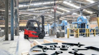 Linde Material Handling E30 electric forklift truck