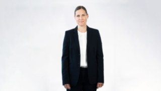 Dr. Karoline Jung-Senssfelder, Member of the Executive Board of Linde Material Handling Dr. Karoline Jung-Senssfelder, Member of the Executive Board of Linde Material Handling